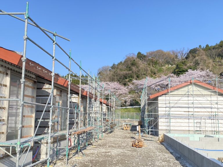 鳳至小学校仮設住宅　現場から